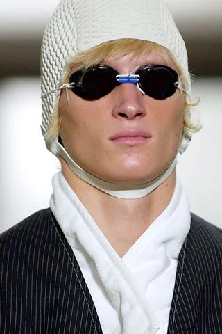 Look 100
